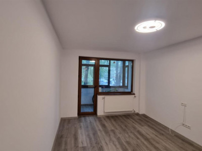 Apartament 3 camere grad seismic 2 renovat zona Nord