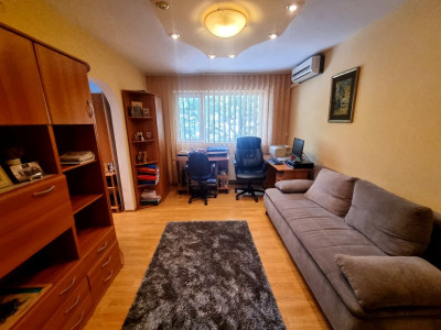 Vanzare apartament 2 camere renovat in zona Vest
