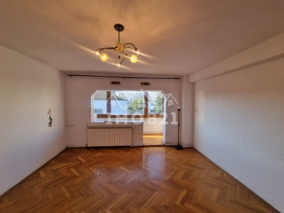 Vanzare apartament 3 camere  Zona Cioceanu Ploiesti