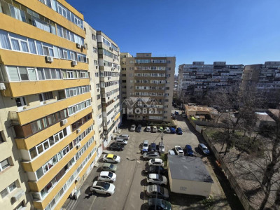 Vanzare apartament 4 camere zona Republicii  Ploiesti